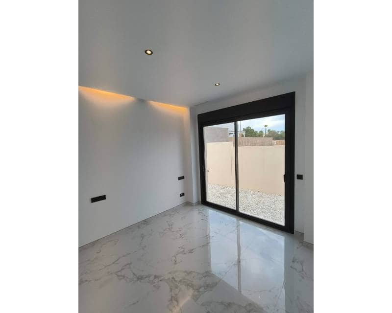 3 bedroom Villa for sale in Ciudad Quesada with pool garage - € 719,000 (Ref: 7771325)