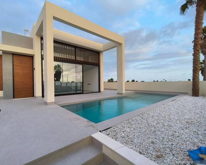 3 bedroom Villa for sale in Ciudad Quesada with pool garage - € 719,000 (Ref: 7771325)