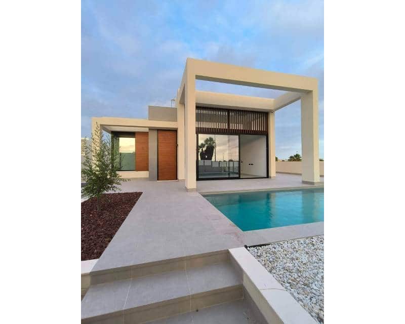 3 bedroom Villa for sale in Ciudad Quesada with pool garage - € 719,000 (Ref: 7771325)