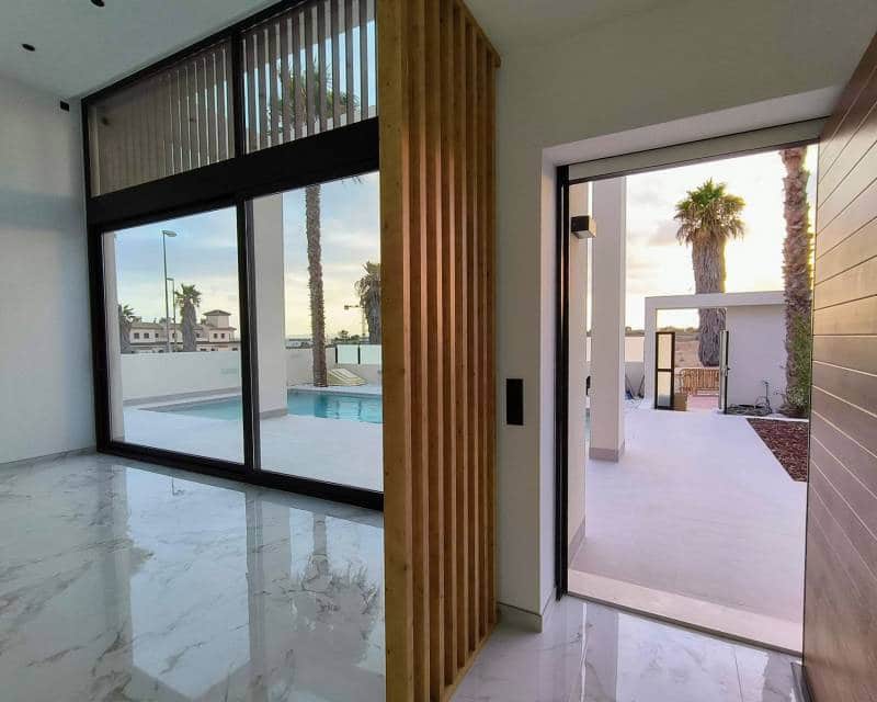 3 bedroom Villa for sale in Ciudad Quesada with pool garage - € 719,000 (Ref: 7771325)