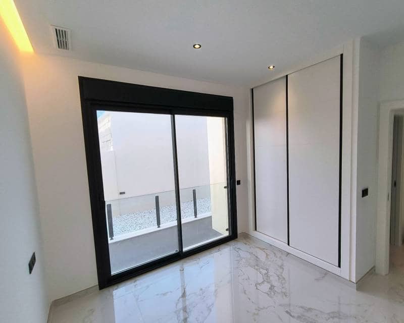 3 bedroom Villa for sale in Ciudad Quesada with pool garage - € 719,000 (Ref: 7771325)