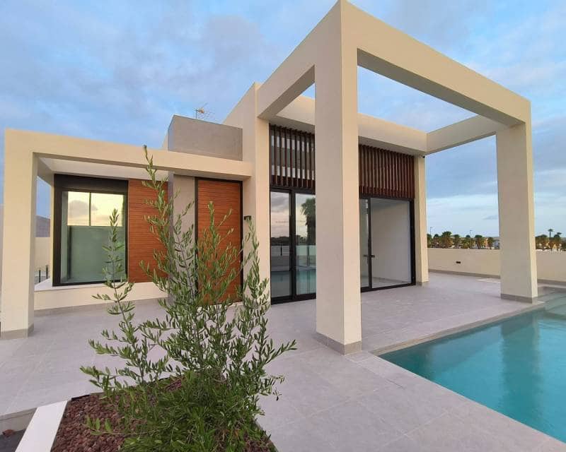 3 bedroom Villa for sale in Ciudad Quesada with pool garage - € 719,000 (Ref: 7771325)
