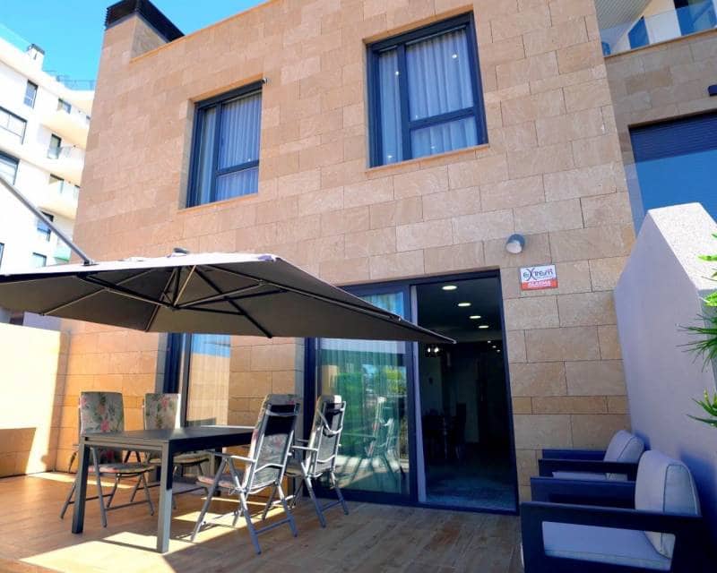 4 soveværelse Rækkehus til salg i La Villajoyosa / Vila Joiosa med swimmingpool garage - € 580.000 (Ref: 7787497)