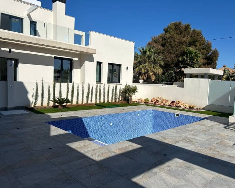 3 slaapkamer Villa te koop in El Campello met zwembad garage - € 710.000 (Ref: 7787498)