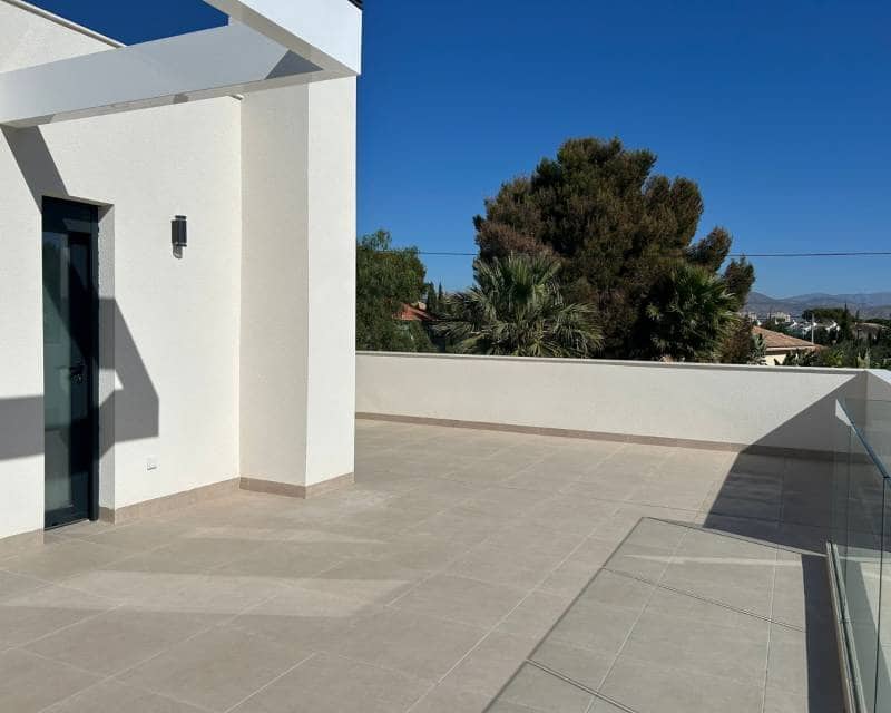 3 slaapkamer Villa te koop in El Campello met zwembad garage - € 710.000 (Ref: 7787498)