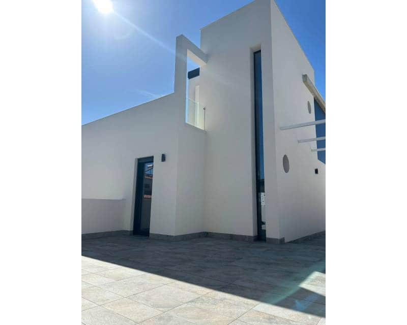 3 slaapkamer Villa te koop in El Campello met zwembad garage - € 710.000 (Ref: 7787498)