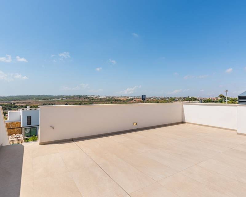 3 makuuhuone Huvila myytävänä paikassa Dehesa de Campoamor mukana uima-altaan 
autotalli - 975 000 € (Ref: 7811469)