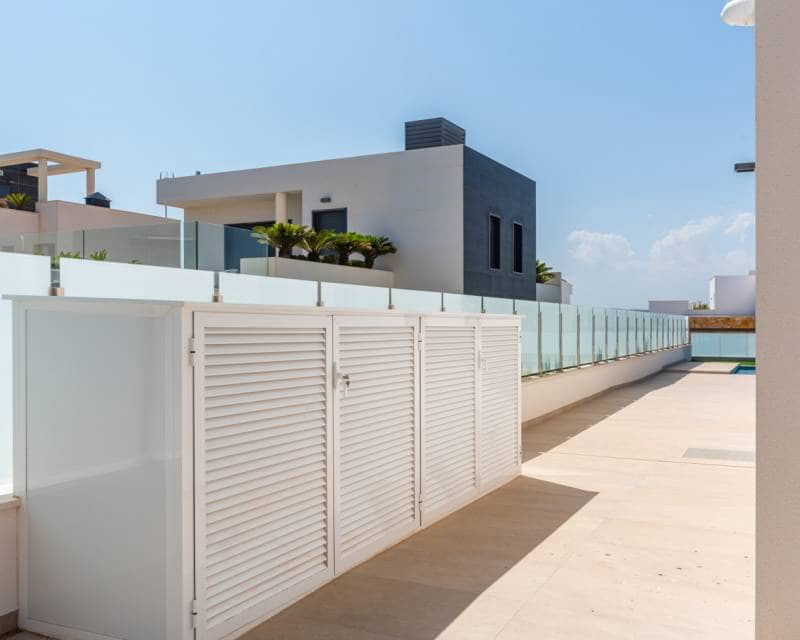 3 makuuhuone Huvila myytävänä paikassa Dehesa de Campoamor mukana uima-altaan 
autotalli - 975 000 € (Ref: 7811469)