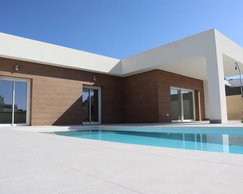 3 chambre Villa/Maison à vendre à La Romana avec piscine - 320 000 € (Ref: 7818211)