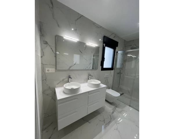 3 slaapkamer Villa te koop in La Romana met zwembad - € 360.000 (Ref: 7824564)