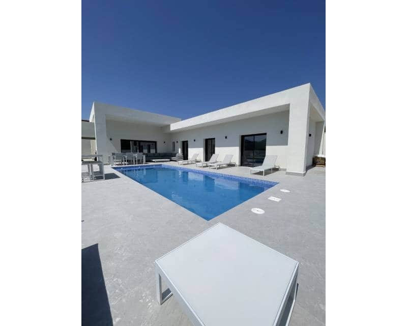 3 bedroom Villa for sale in La Romana with pool - € 360,000 (Ref: 7824564)