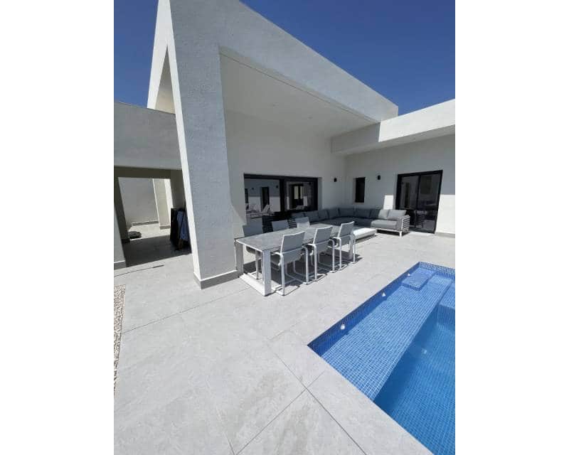 3 bedroom Villa for sale in La Romana with pool - € 360,000 (Ref: 7824564)