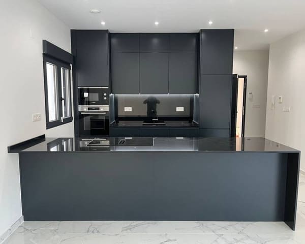 3 slaapkamer Villa te koop in La Romana met zwembad - € 360.000 (Ref: 7824564)