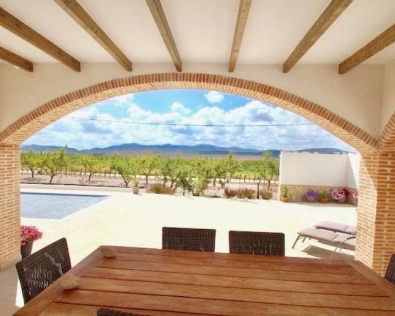 3 soveværelse Villa til salg i Ubeda med swimmingpool - € 339.000 (Ref: 7826524)