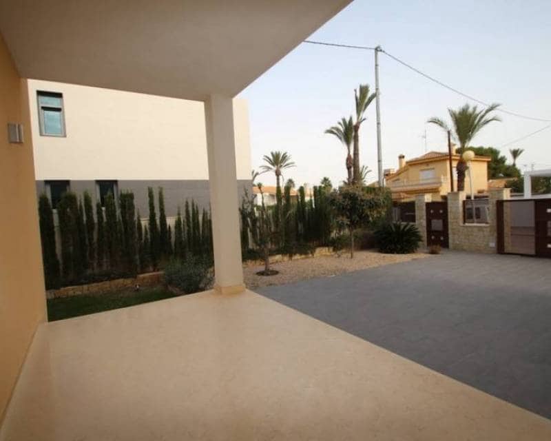 5 soveværelse Villa til salg i Cabo Roig med swimmingpool - € 1.995.000 (Ref: 7828083)