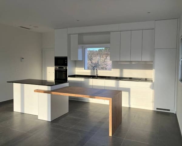 3 soverom Villa til salgs i Ubeda, Pinoso med svømmebasseng - € 350 000 (Ref: 7828086)