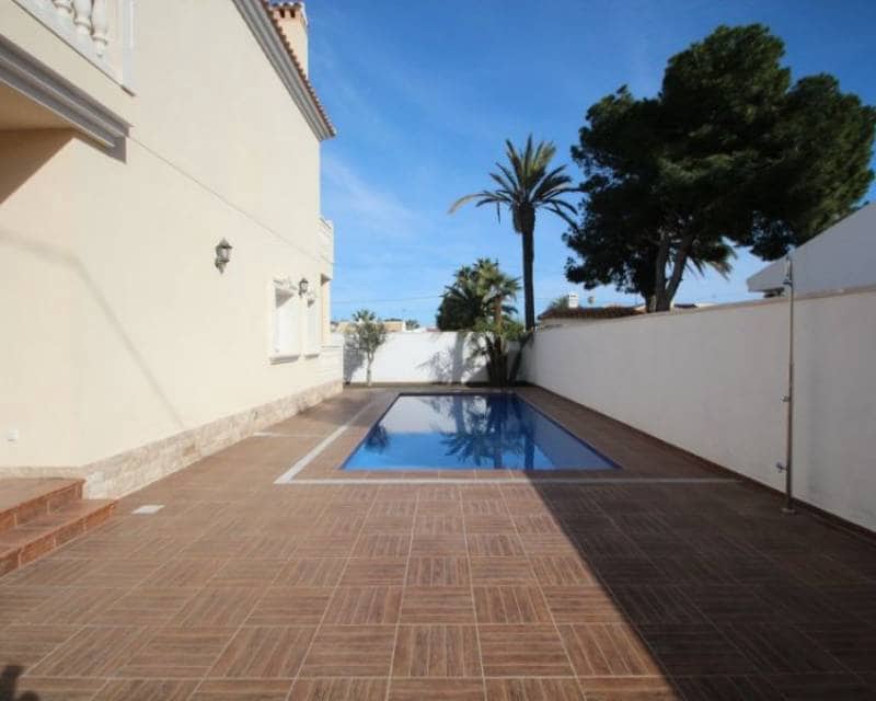 4 bedroom Villa for sale in Cabo Roig with pool - € 910,000 (Ref: 7836619)