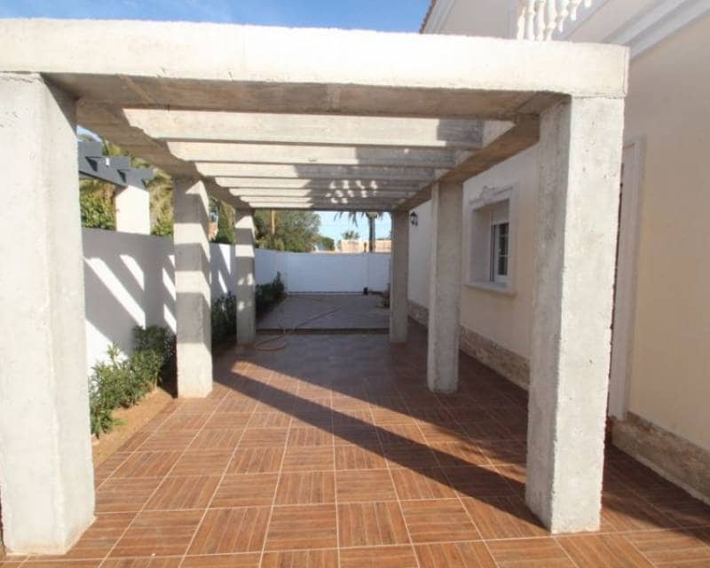 4 bedroom Villa for sale in Cabo Roig with pool - € 910,000 (Ref: 7836619)