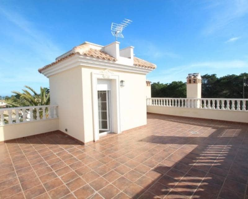 4 bedroom Villa for sale in Cabo Roig with pool - € 910,000 (Ref: 7836619)