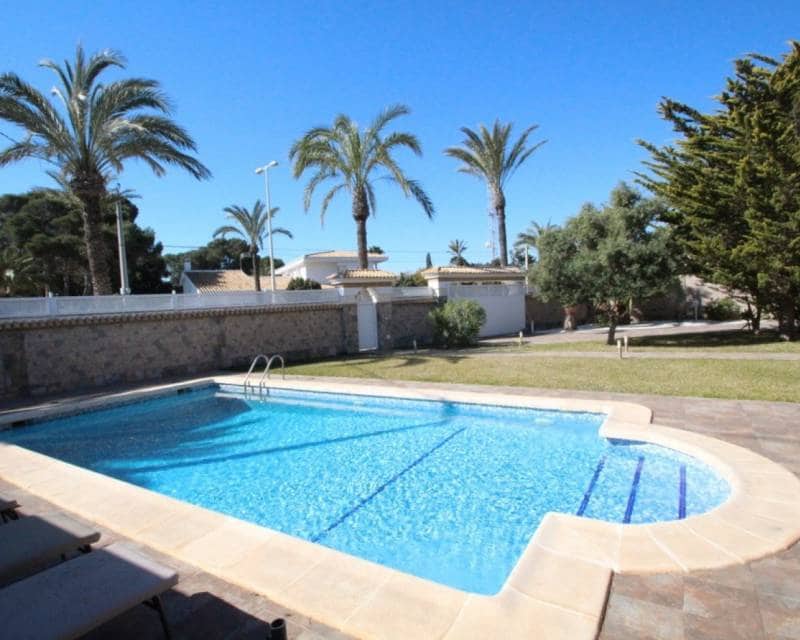 5 soverom Villa til salgs i Cabo Roig med svømmebasseng - € 1 250 000 (Ref: 7838753)