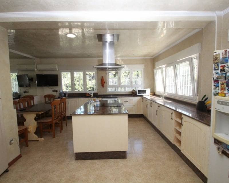 5 soverom Villa til salgs i Cabo Roig med svømmebasseng - € 1 250 000 (Ref: 7838753)