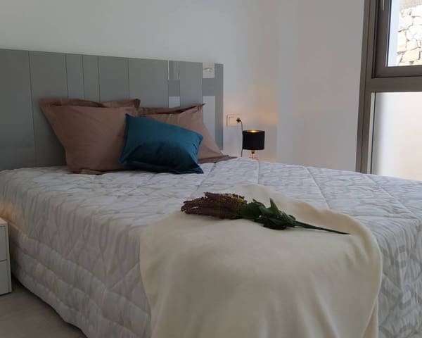 3 soveværelse Villa til salg i Villamartin, Orihuela med swimmingpool garage - € 669.900 (Ref: 7849004)