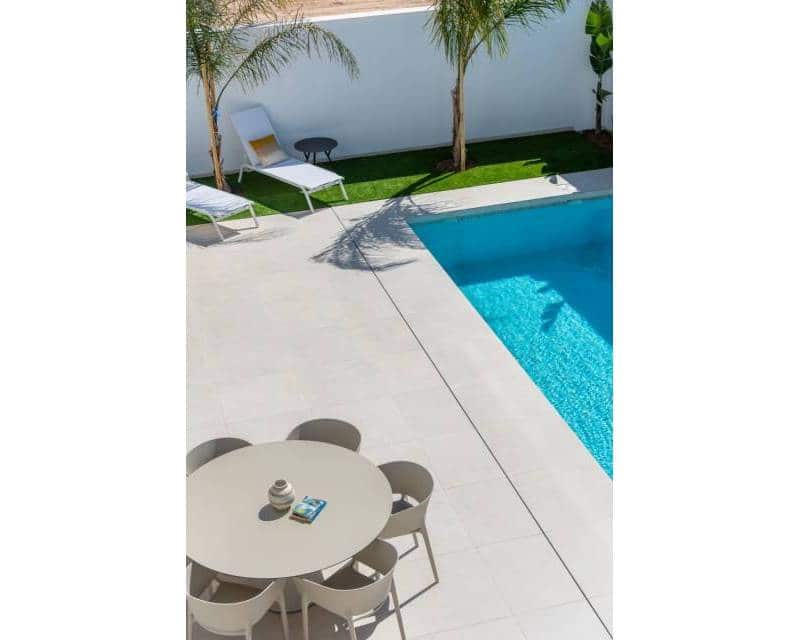 3 Zimmer Villa zu verkaufen in Los Alcazares mit Pool - 579.900 € (Ref: 7879058)