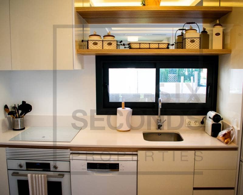 2 soveværelse Rækkehus til salg i Ciudad Quesada med swimmingpool - € 336.000 (Ref: 7936592)