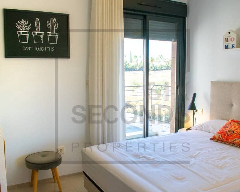 2 soveværelse Rækkehus til salg i Ciudad Quesada med swimmingpool - € 336.000 (Ref: 7936592)