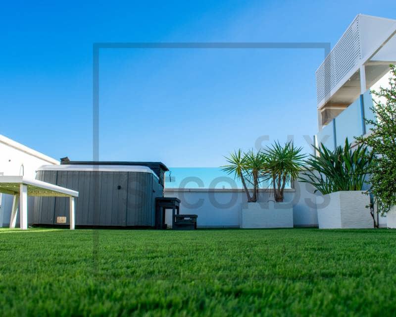 2 soveværelse Rækkehus til salg i Ciudad Quesada med swimmingpool - € 336.000 (Ref: 7936592)