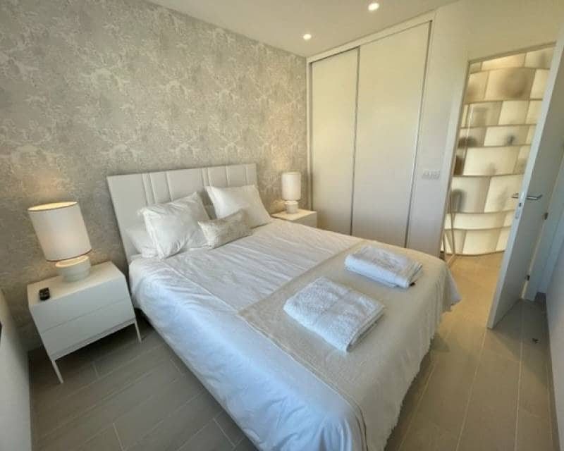 2 bedroom Apartment for sale in Las Colinas Golf, Orihuela with pool