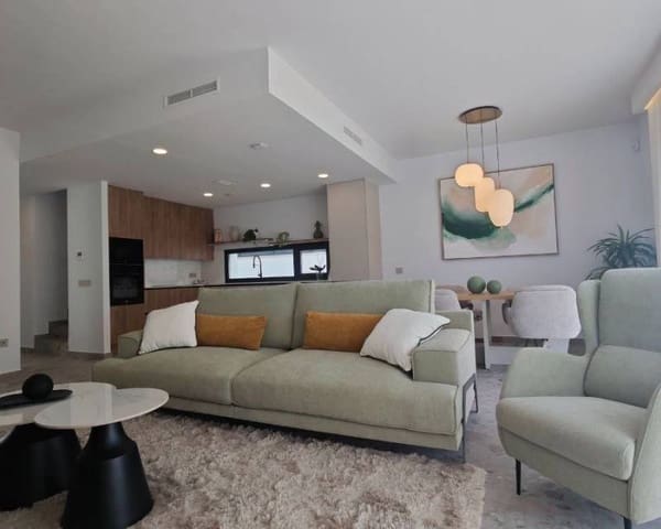 3 Zimmer Villa zu verkaufen in San Miguel de Salinas mit Pool - 649.000 € (Ref: 7992616)