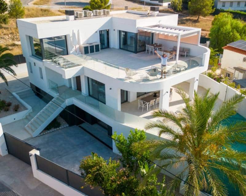 8 bedroom Villa for sale in Albir with pool garage - € 2,600,000 (Ref: 8020195)