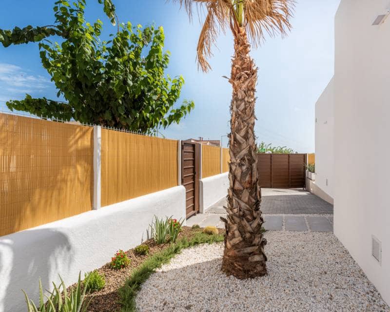 3 chambre Villa/Maison à vendre à Los Alcazares avec piscine garage - 499 900 € (Ref: 8036007)