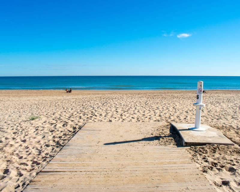 4 makuuhuone Rivitalo myytävänä paikassa Guardamar del Segura mukana uima-altaan - 550 000 € (Ref: 8036008)