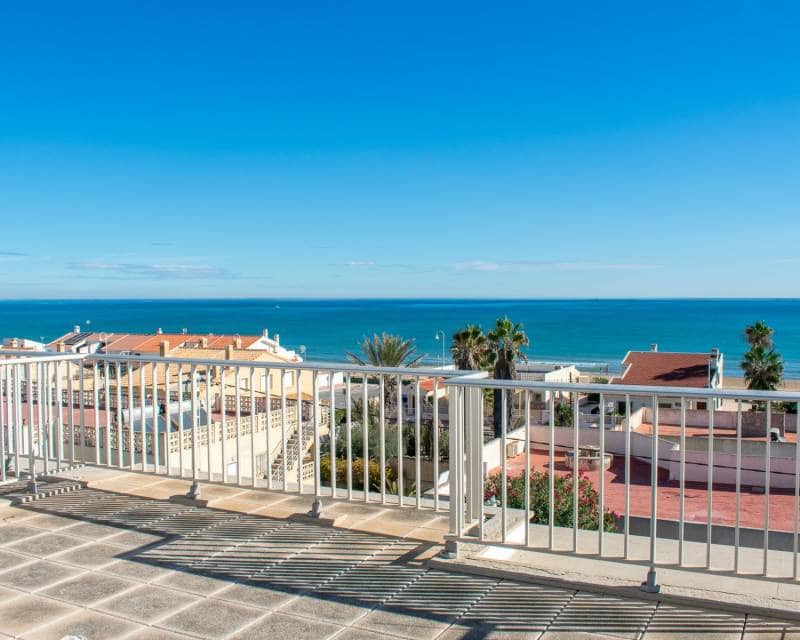 4 makuuhuone Rivitalo myytävänä paikassa Guardamar del Segura mukana uima-altaan - 550 000 € (Ref: 8036008)