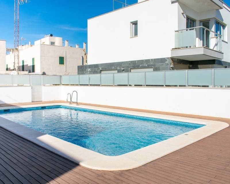 4 makuuhuone Rivitalo myytävänä paikassa Guardamar del Segura mukana uima-altaan - 550 000 € (Ref: 8036008)