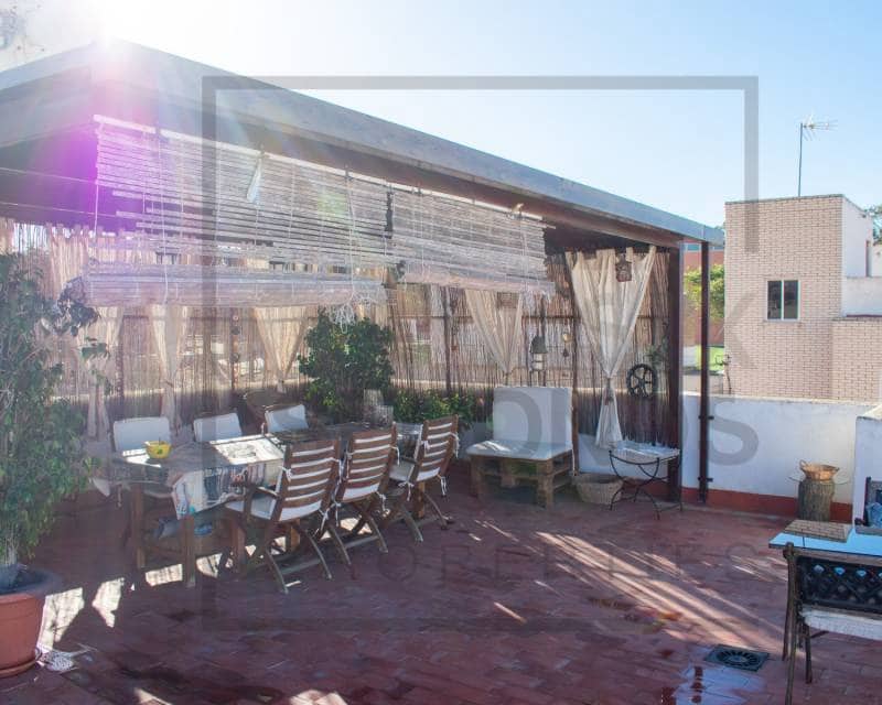 4 bedroom Villa for sale in Guardamar del Segura with garage - € 485,000 (Ref: 8098049)