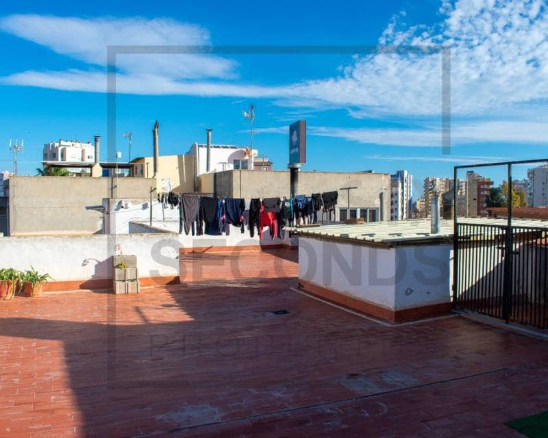 4 bedroom Villa for sale in Guardamar del Segura with garage - € 485,000 (Ref: 8098049)