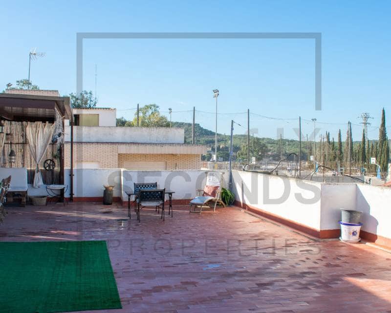 4 bedroom Villa for sale in Guardamar del Segura with garage - € 485,000 (Ref: 8098049)