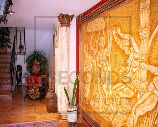 4 Zimmer Villa zu verkaufen in Zona Pueblo, Guardamar del Segura mit Garage - 485.000 € (Ref: 8098049)