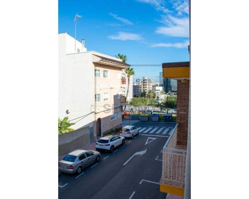 4 bedroom Villa for sale in Guardamar del Segura with garage - € 485,000 (Ref: 8098049)