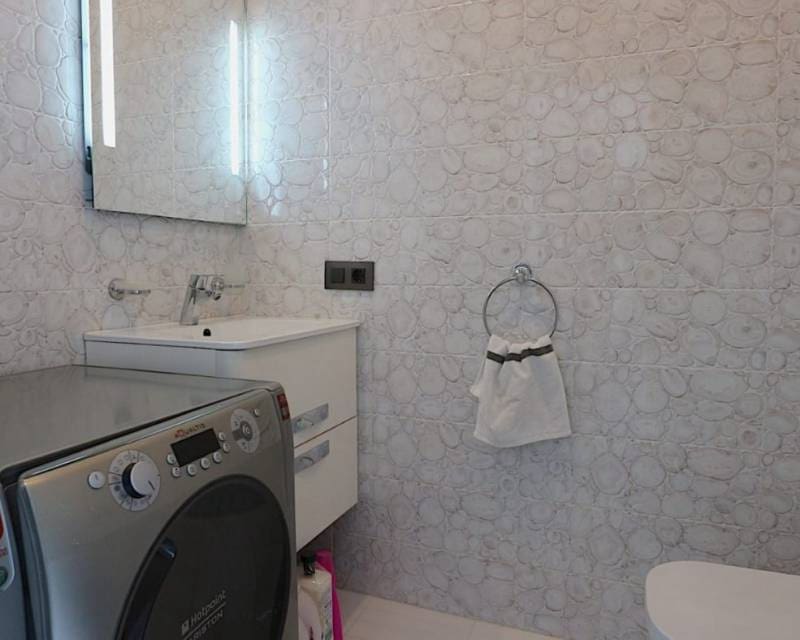 3 slaapkamer Villa te koop in Torrevieja met zwembad - € 709.000 (Ref: 8101264)