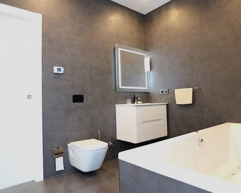 3 slaapkamer Villa te koop in Torrevieja met zwembad - € 709.000 (Ref: 8101264)