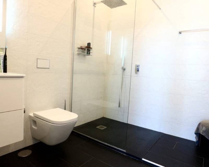 3 slaapkamer Villa te koop in Torrevieja met zwembad - € 709.000 (Ref: 8101264)