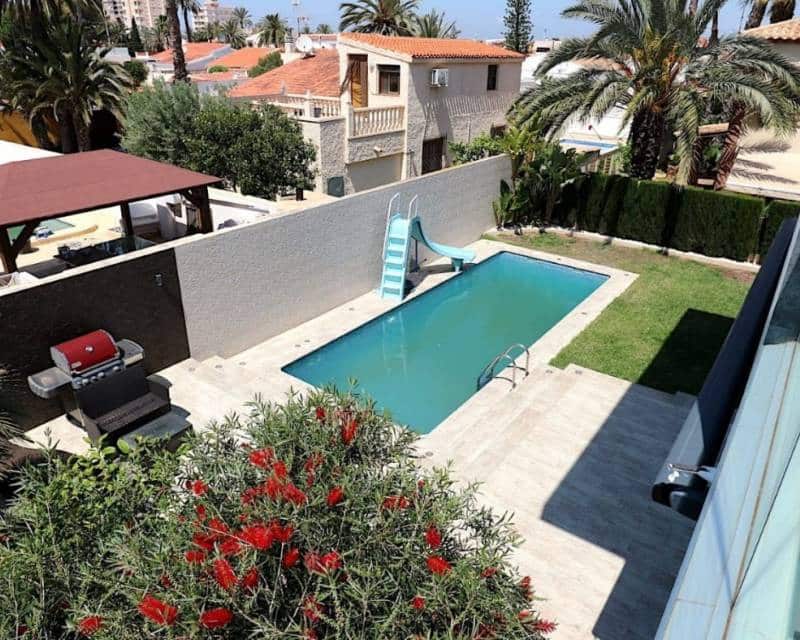 3 slaapkamer Villa te koop in Torrevieja met zwembad - € 709.000 (Ref: 8101264)