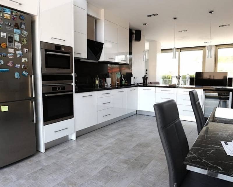 3 slaapkamer Villa te koop in Torrevieja met zwembad - € 709.000 (Ref: 8101264)