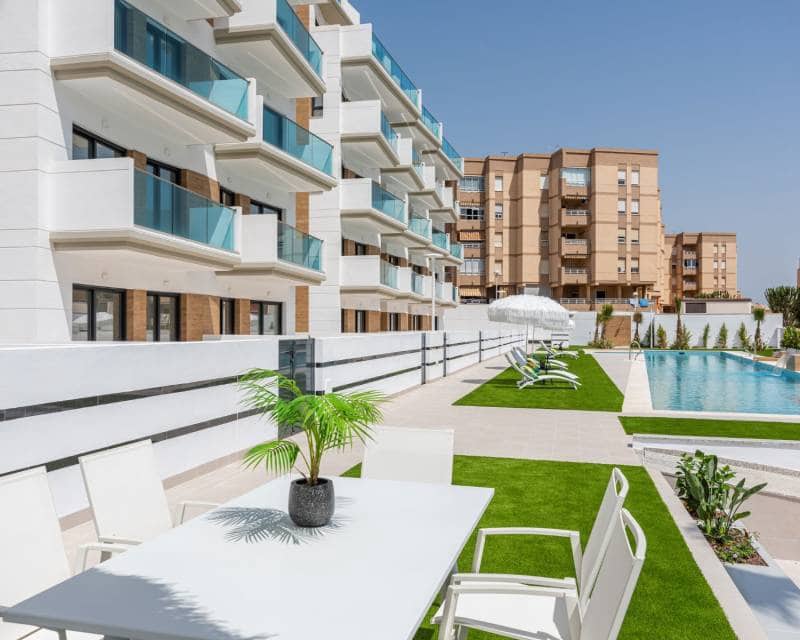 3 soveværelse Penthouse til salg i Guardamar del Segura med swimmingpool garage - € 741.000 (Ref: 8114182)