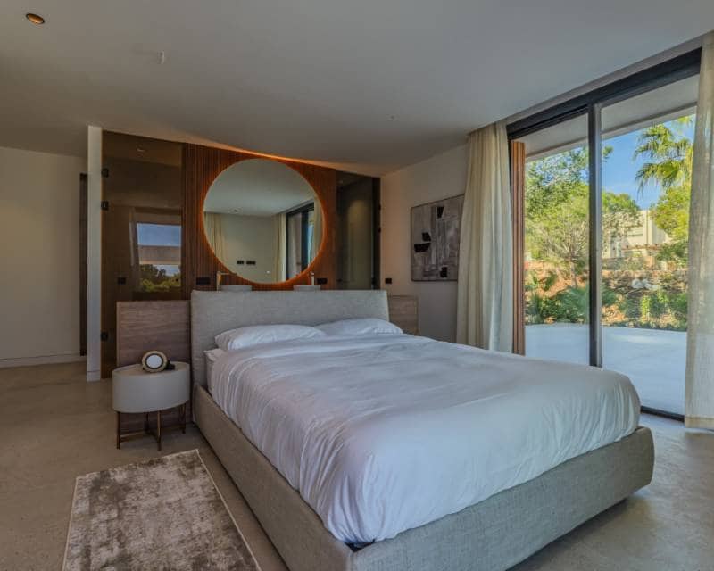 5 bedroom Villa for sale in Las Colinas Golf with pool garage - € 4,200,000 (Ref: 8130552)