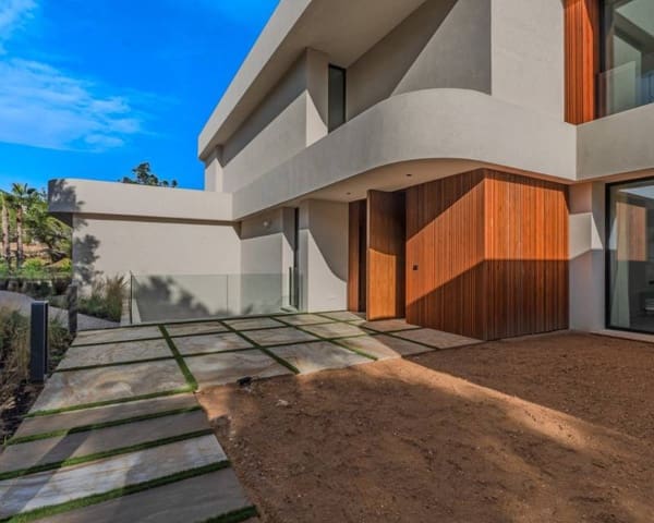 Chalet de 5 habitaciones en Las Colinas Golf, Orihuela en venta con piscina garaje - 4.200.000 € (Ref: 8130552)